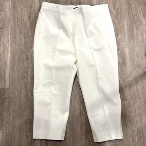 💕 Talbots NWT Chatham Crop Pant. Side zip. No pockets. Slit at hem. Stretch